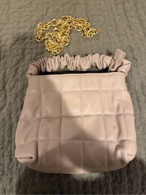 Urban Expressions Natural Bexley Quilted Crossbody Bag with Gold Chain